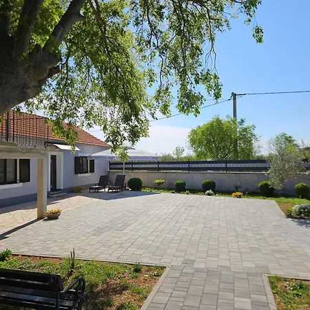 Nena Holiday home