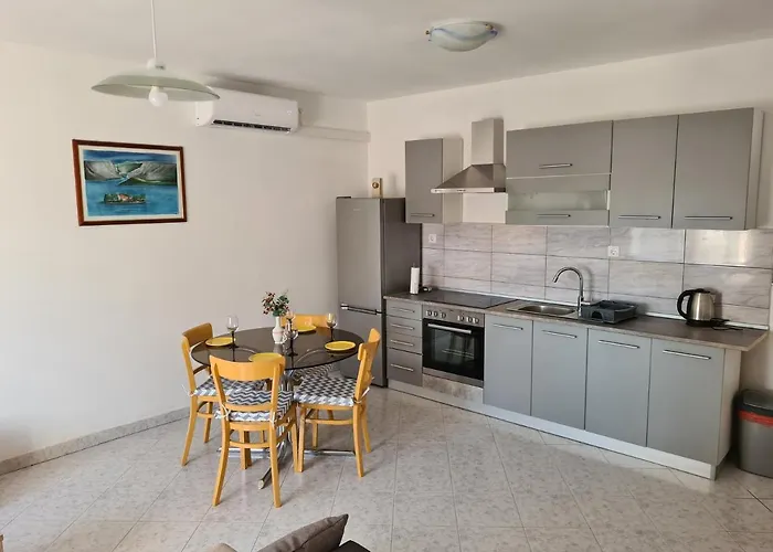 Nena Dom wakacyjny Drniš